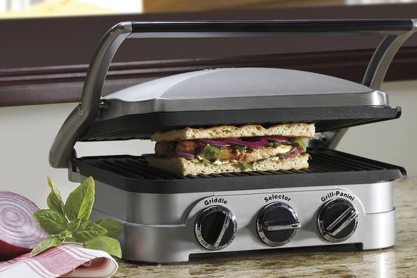 Stainless-Steel-Griddle-Featured-topelectricgriddles.com