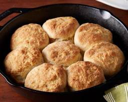 How-to-Make-the-Easiest-Ever-Homemade-Skillet-Biscuits